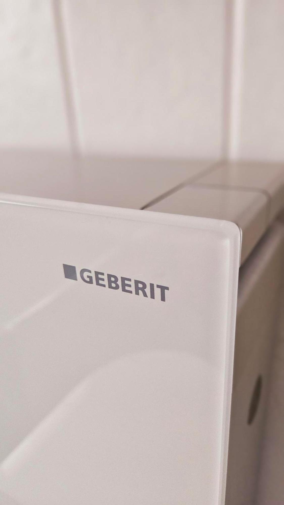 Ferienwohnung Rheinblick In Buesingen -Keine Monteure- Busingen Bagian luar foto